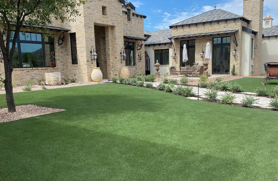 Artificial grass lawn in Phoenix